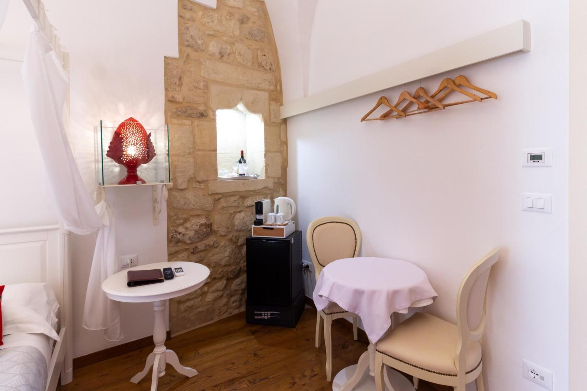 Le Nicchie Luxury Rooms Lecce Cameră foto