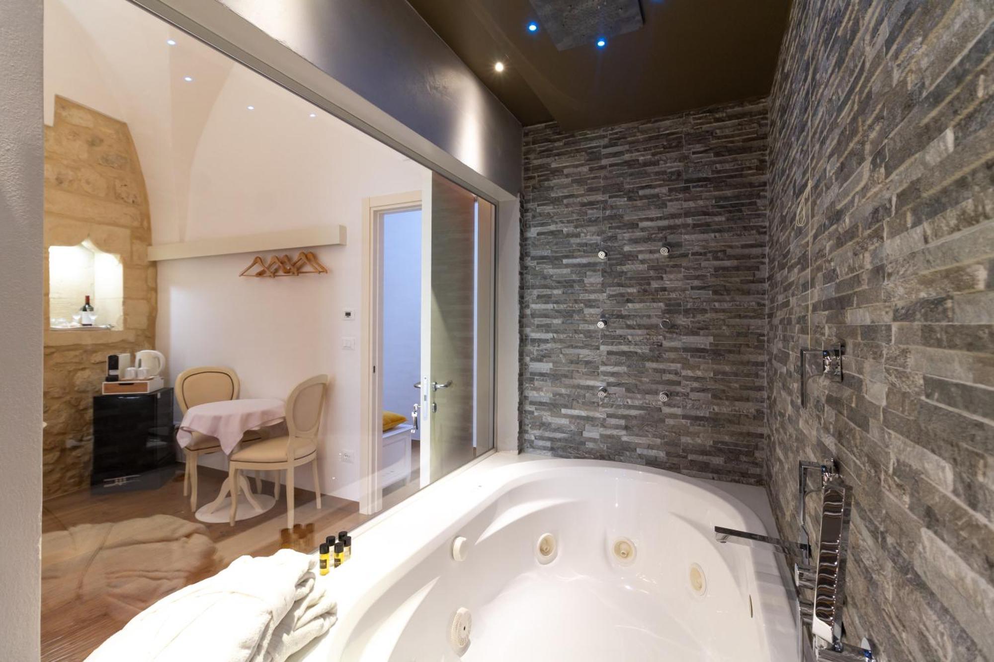 Le Nicchie Luxury Rooms Lecce Exterior foto