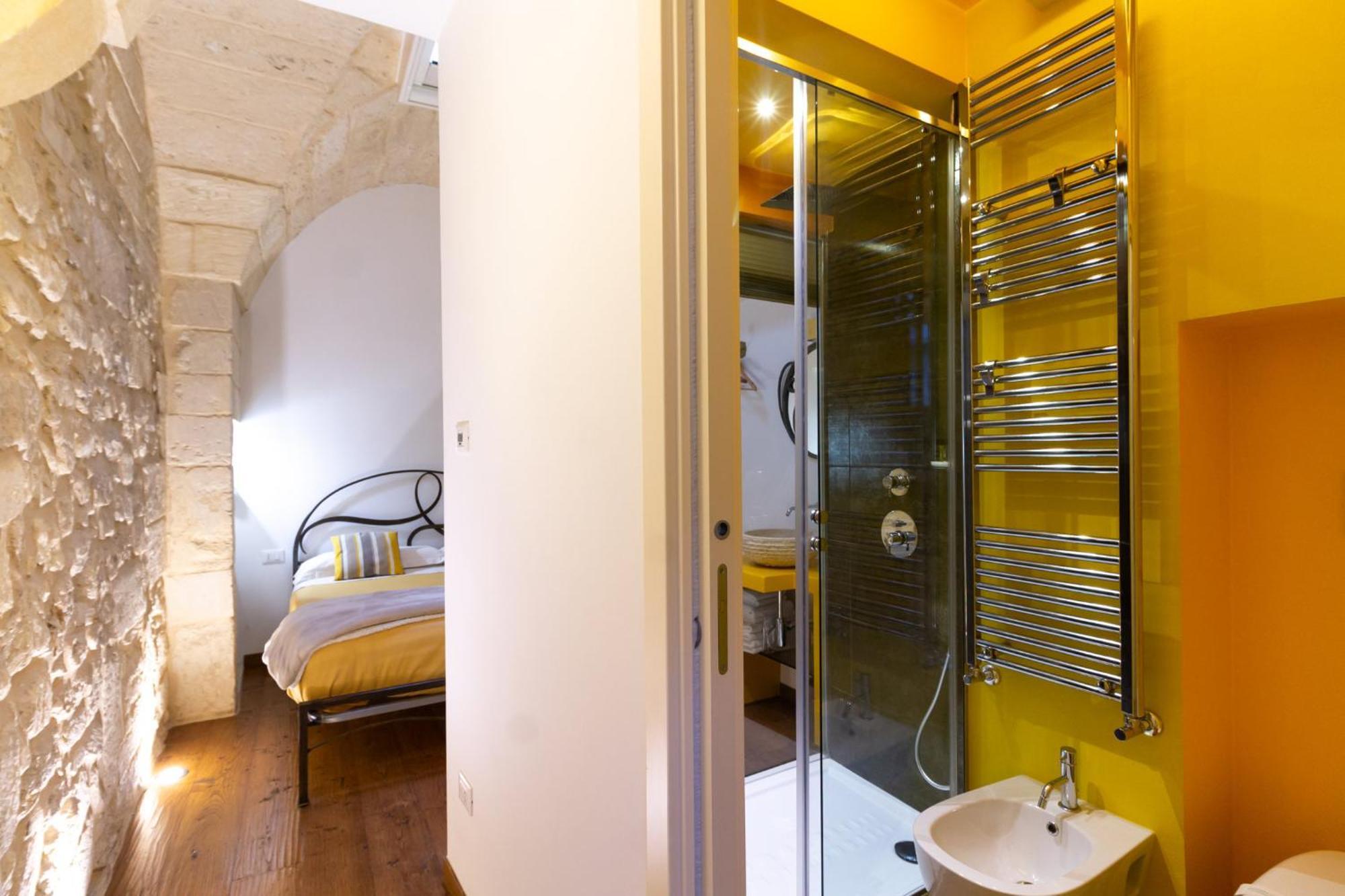 Le Nicchie Luxury Rooms Lecce Cameră foto