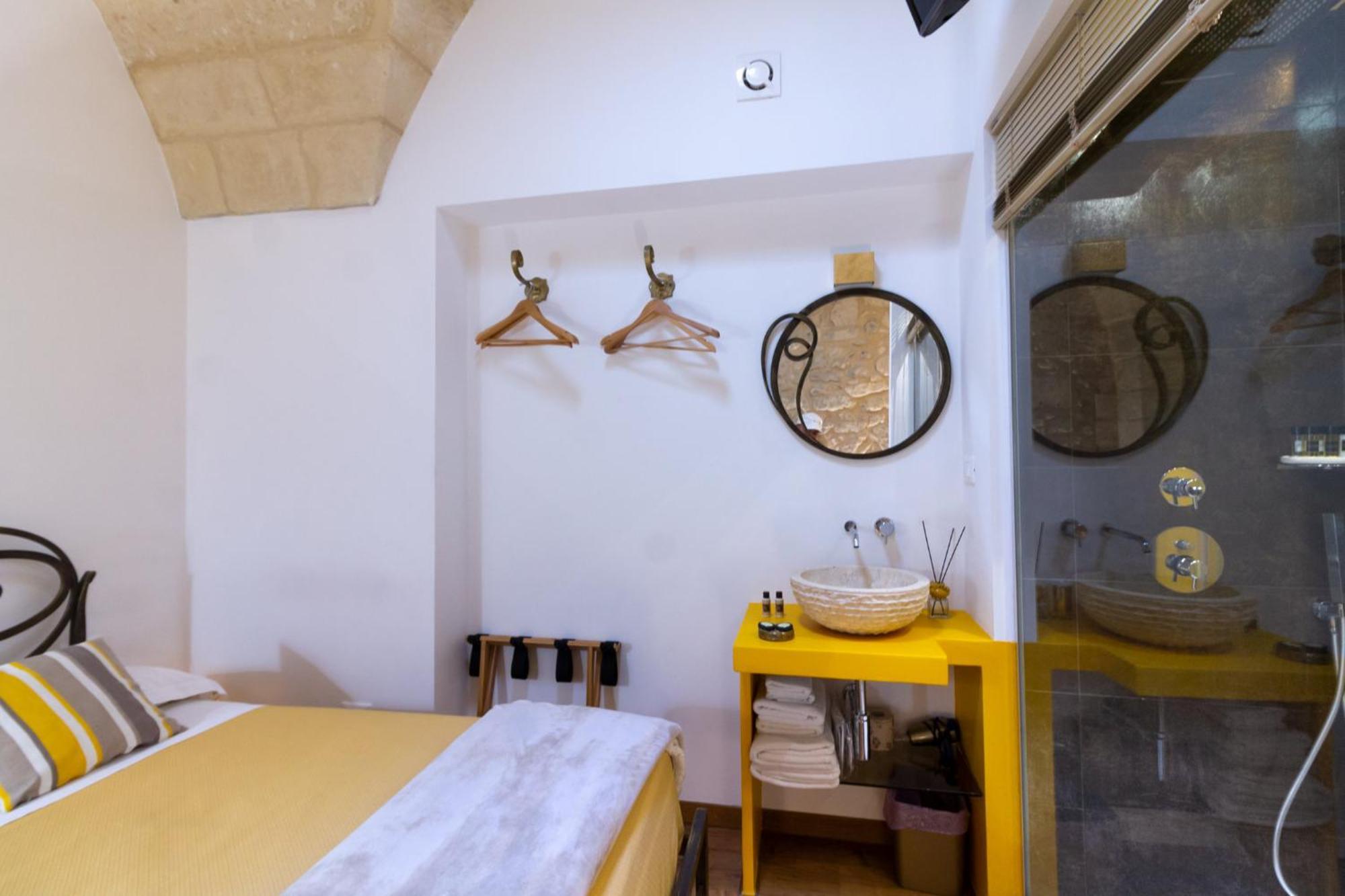 Le Nicchie Luxury Rooms Lecce Cameră foto